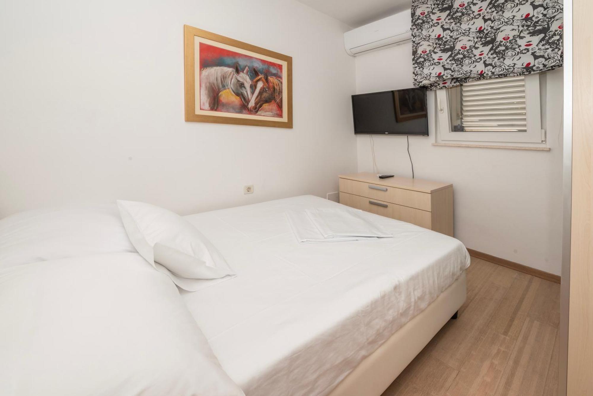 Lavanda Residence With Heated Pool Trogir Split Donji Okrug  외부 사진